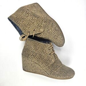 Toms Kala Wedge Lace Up Bootie‎ Suede Leopard Cheetah Print Women's Size 9W